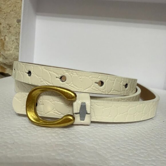 White Embossed Skinny Belt With Gold Buckle - Picture 3 of 3